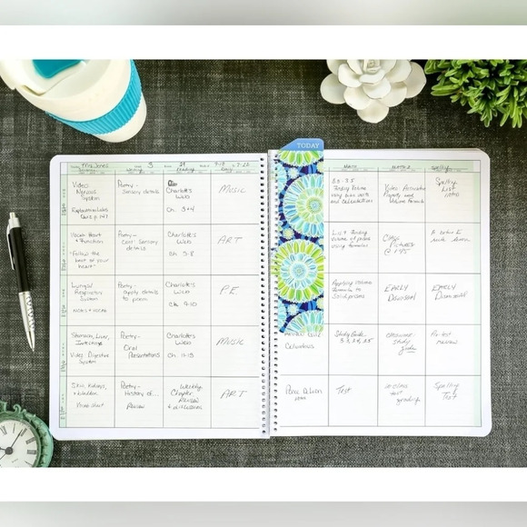 HARDCOVER 8 Period Teacher Lesson  Plan; Days Vertically Down the Side (W208) - Picture 2 of 9